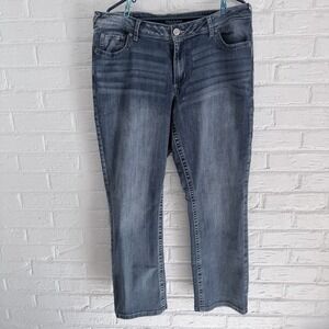MAURICES | Women's Size 16W Short Medium Wash Straight Jeans Stretch High Rise